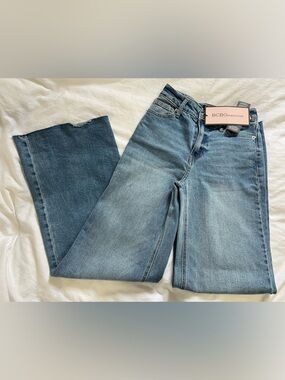 BCBGeneration Women's Light Blue Straight Leg Jeans Size 24